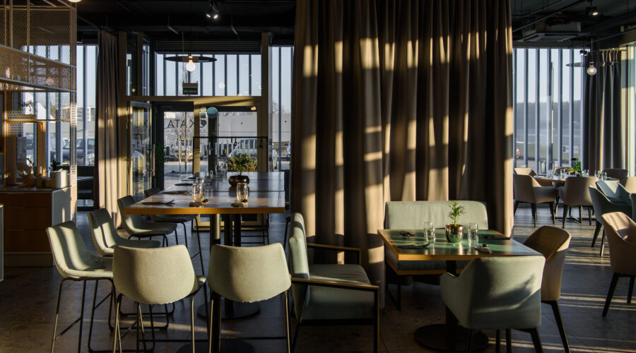 OKATA restorano interjeras Kaune